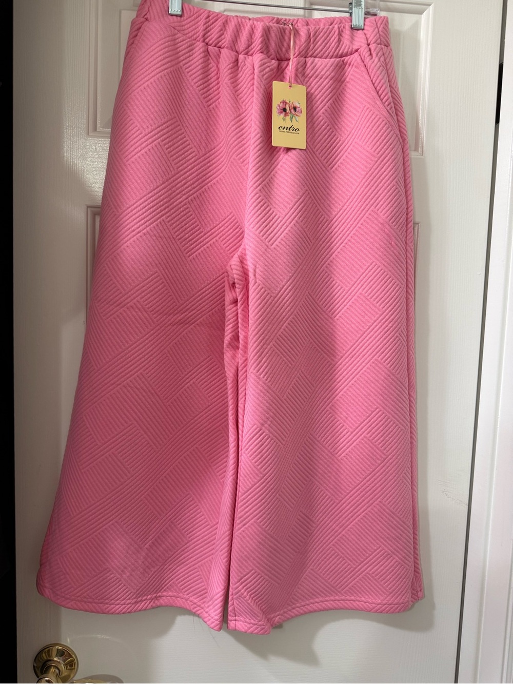 entro Bubblegum Pink Textured Wide-Leg Cropped Pants *NWT